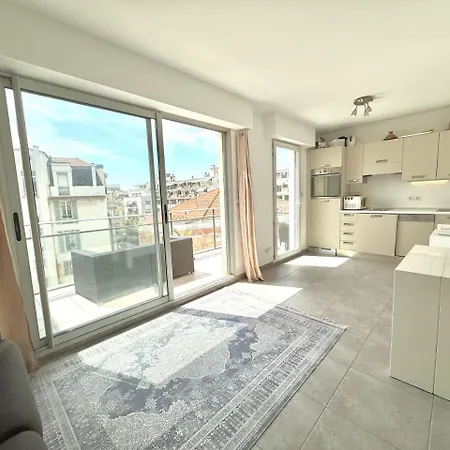 Terrasse 3eme Etage, Climatisation Coeur De アパート